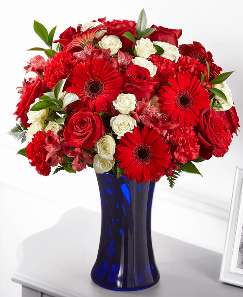 FTD Hearts Embrace Bouquet - Premium